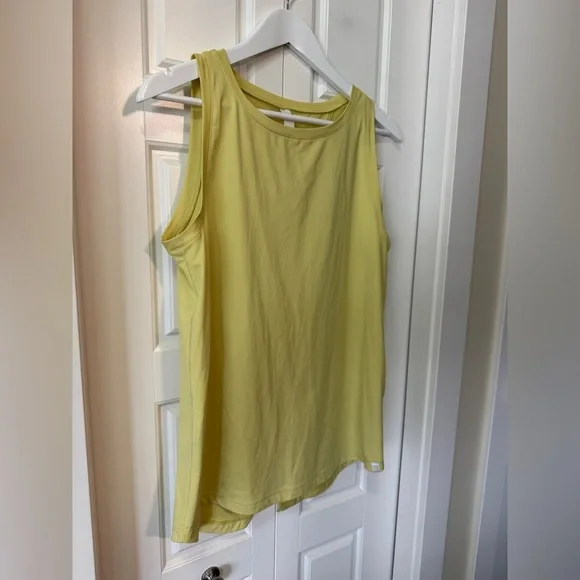 Helly Hansen Tech Split Back Tank – Medium - Picture 6 of 8